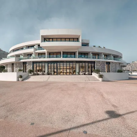 Hotel Marina Baie Des Anges Hôtel, Curio Collection By Hilton