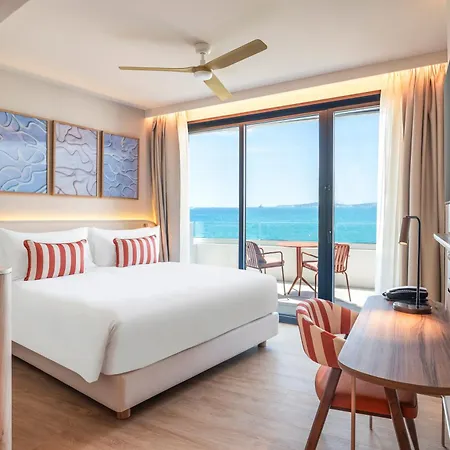 Marina Baie Des Anges Hotel, Curio Collection By Hilton