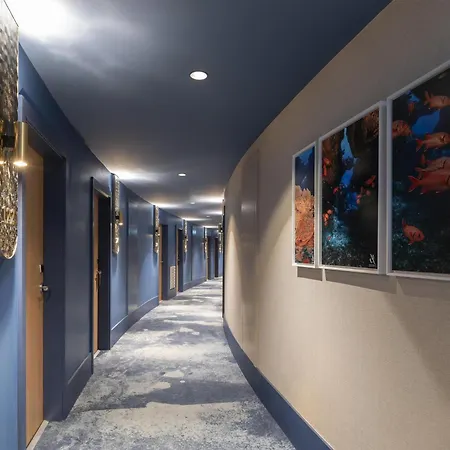 Szálloda Marina Baie Des Anges Hotel, Curio Collection By Hilton