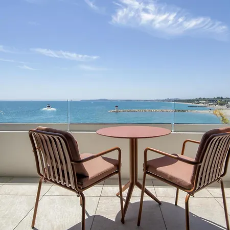 Marina Baie Des Anges Hôtel, Curio Collection By Hilton 4* Villeneuve-Loubet