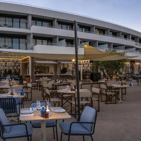 Szálloda Marina Baie Des Anges Hotel, Curio Collection By Hilton 4*