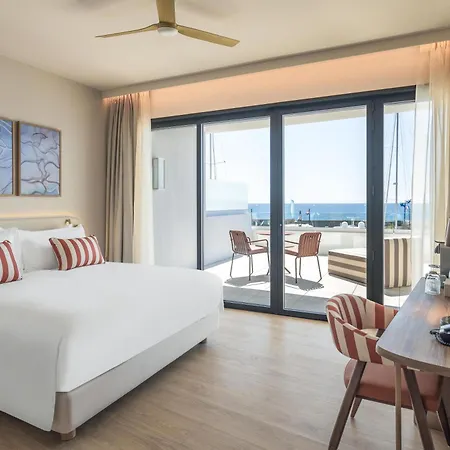 Marina Baie Des Anges Hôtel, Curio Collection By Hilton Hotel