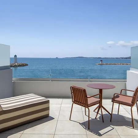 Marina Baie Des Anges Hotel, Curio Collection By Hilton Villeneuve-Loubet