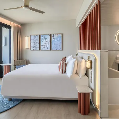 Marina Baie Des Anges Hôtel, Curio Collection By Hilton 4*