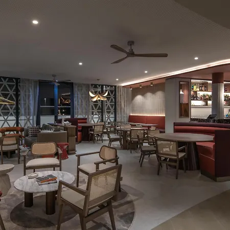 Marina Baie Des Anges Hôtel, Curio Collection By Hilton 4* Villeneuve-Loubet